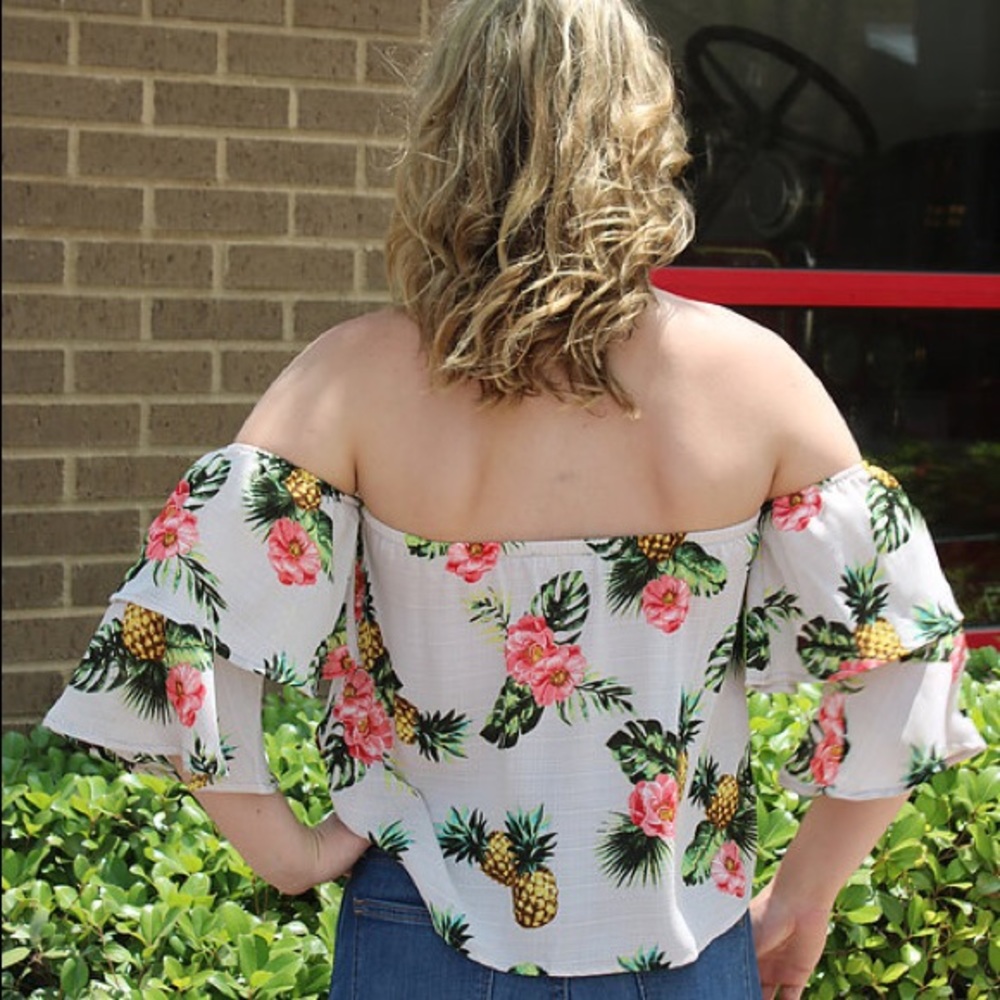 Pineapple🍍Top - Picture 2 of 2